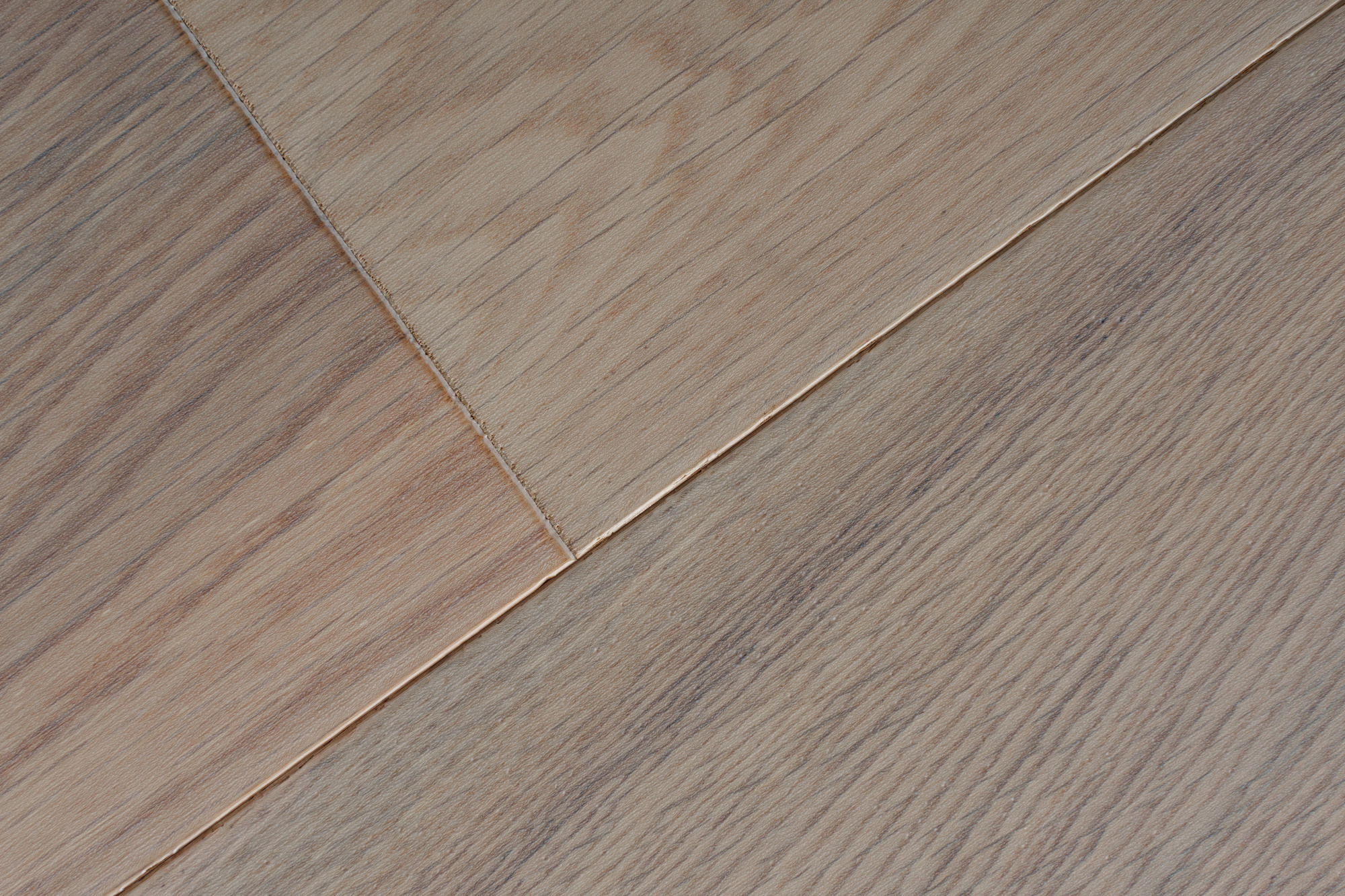 Паркетная доска AmberWood Фьюжен Дуб Белая ночь Рустик лак 909х125х14 мм (0,909 м2/упак)